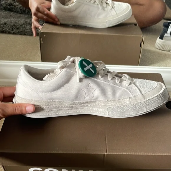 Converse - Picture 2 of 6